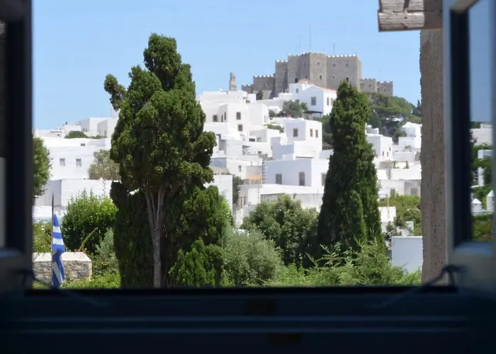 شقة A Premium House In Chora